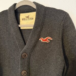 Hollister Men's Charcoal Gray Sweater